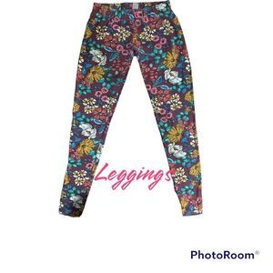 Boho style leggings. Super soft stretchy and comfy perfect for any occasion. S/M
